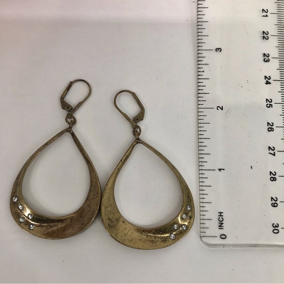 🌞10 for $15 Brass Colored Teardrop Earrings - Picture 3 of 5